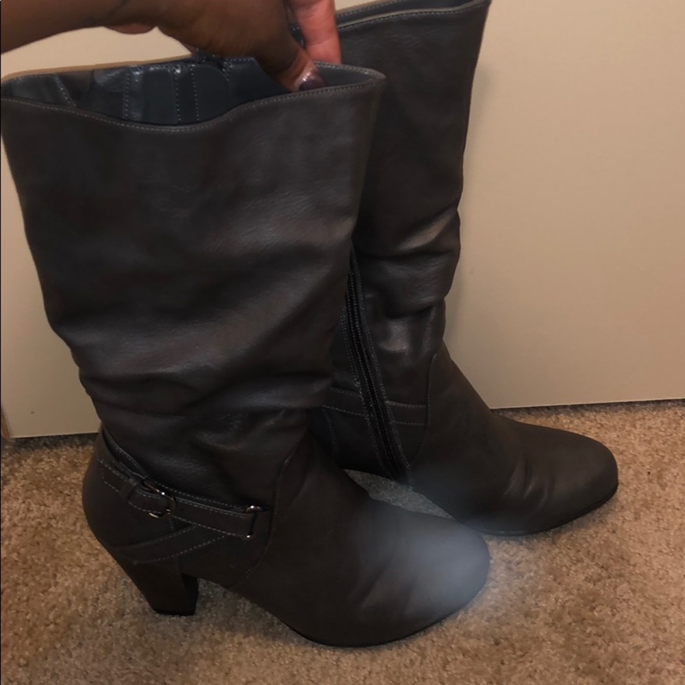 Gray Boot - image 2